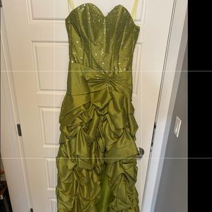 Mari Lee by Madeline Gardner Formal graduation/prom dress
